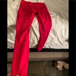 Lululemon magenta/ red train times  25”